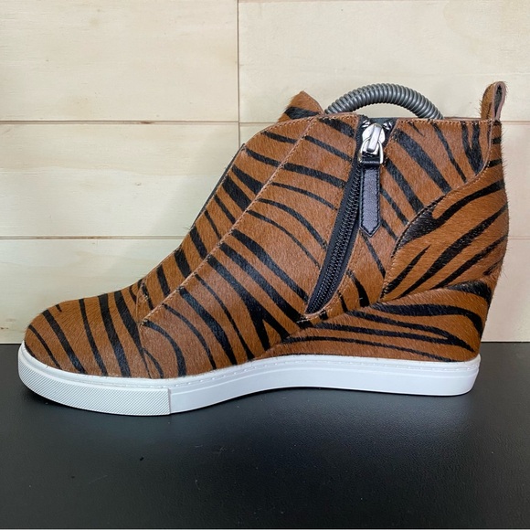 Paolo Women’s Tan & Black Zebra Stripe Wedge Sneaker - Picture 2 of 12